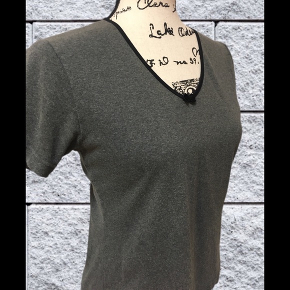 Joe Boxer gray t-shirt with black bow on v-neck - Picture 7 of 7